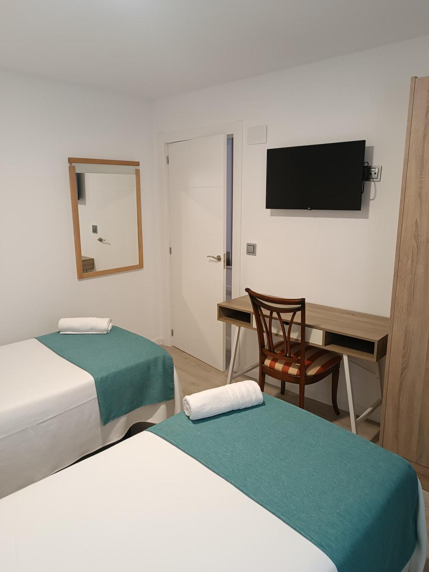 Turisticos Puerta De San Isidro 1-4 Apartment